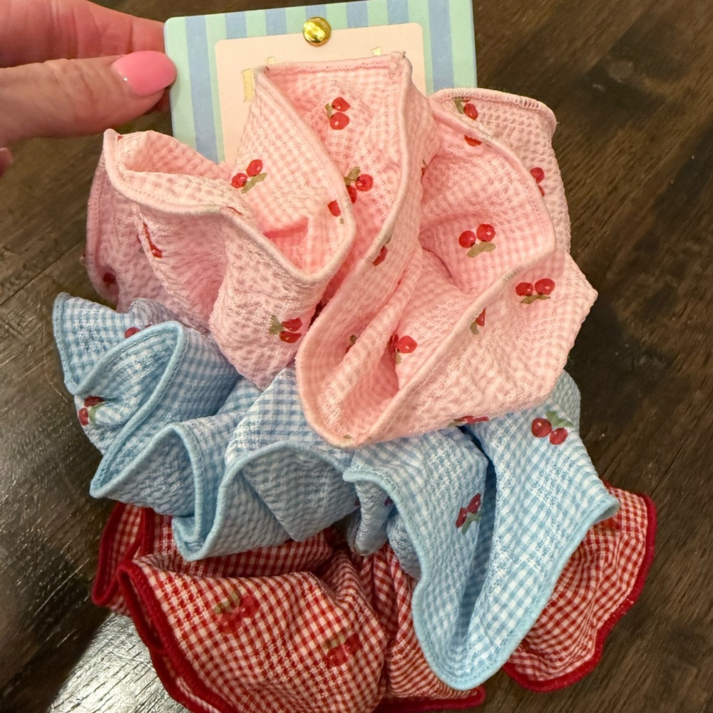 🍒NWT🍒Cherry Gingham Scrunchie Set - Pink, Blue, Red